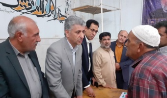 برپایی میز ارتباطات مردمی در مصلی المهدی زابل (پاسخگویی بیواسطه مدیران به مطالبات مردمی)